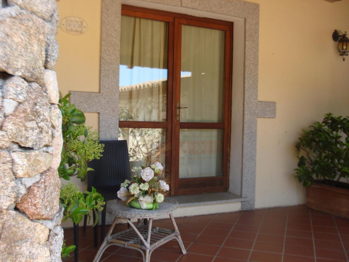 Hotel Valkarana Country Relais (Adults Only) Sant'Antonio di Gallura Exteriör bild