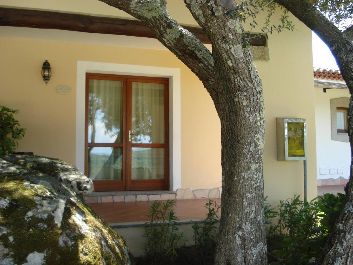 Hotel Valkarana Country Relais (Adults Only) Sant'Antonio di Gallura Exteriör bild