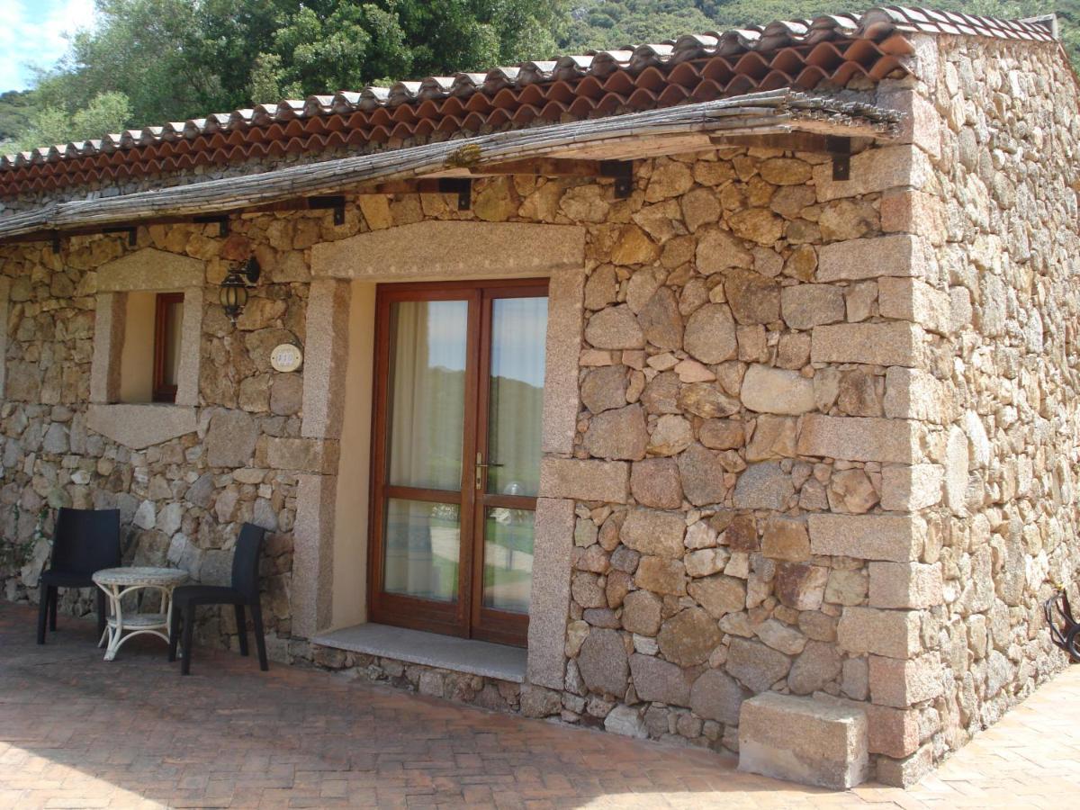 Hotel Valkarana Country Relais (Adults Only) Sant'Antonio di Gallura Exteriör bild