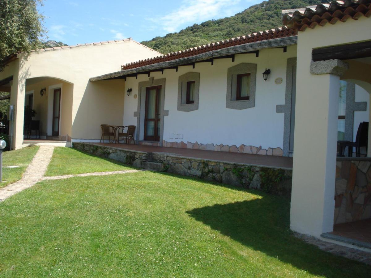 Hotel Valkarana Country Relais (Adults Only) Sant'Antonio di Gallura Exteriör bild