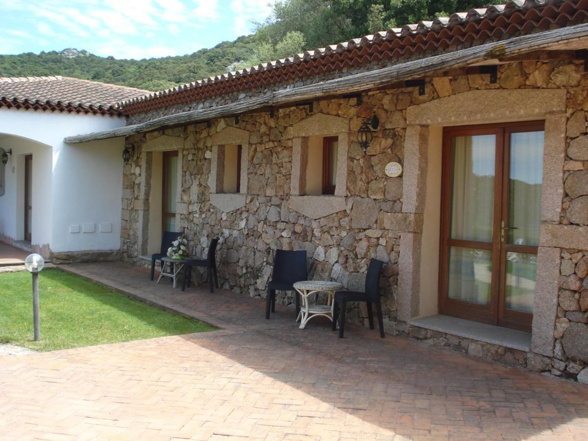 Hotel Valkarana Country Relais (Adults Only) Sant'Antonio di Gallura Exteriör bild