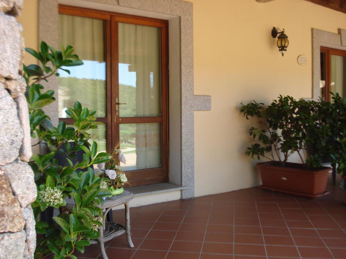 Hotel Valkarana Country Relais (Adults Only) Sant'Antonio di Gallura Exteriör bild