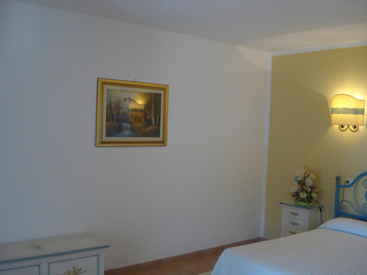 Hotel Valkarana Country Relais (Adults Only) Sant'Antonio di Gallura Exteriör bild