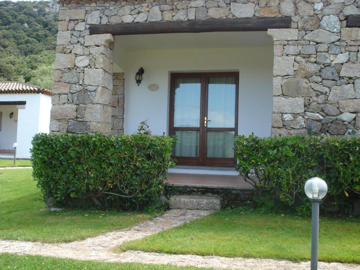 Hotel Valkarana Country Relais (Adults Only) Sant'Antonio di Gallura Exteriör bild