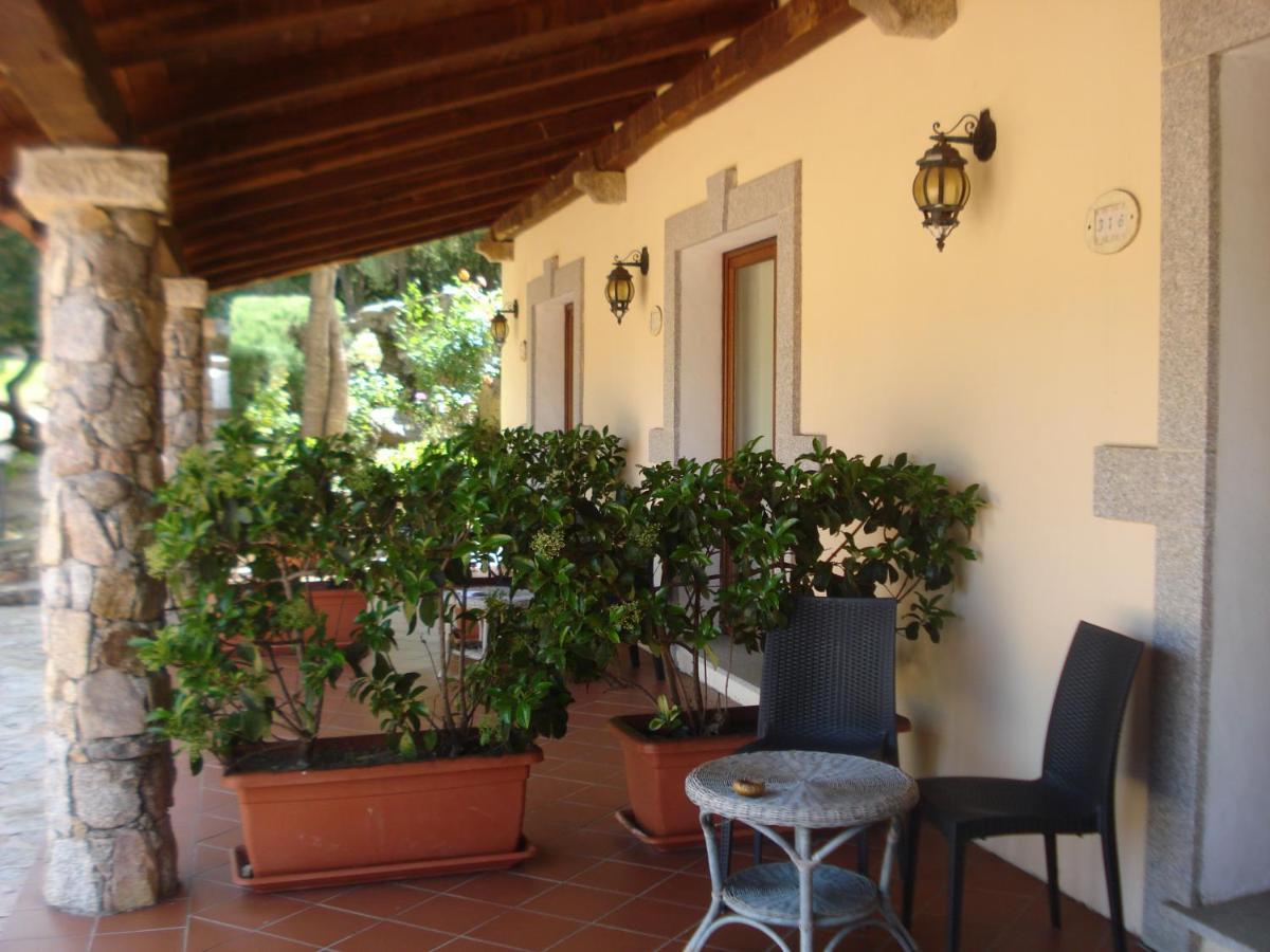 Hotel Valkarana Country Relais (Adults Only) Sant'Antonio di Gallura Exteriör bild