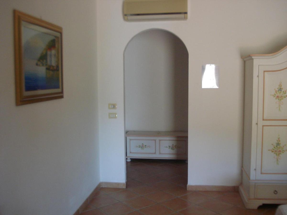 Hotel Valkarana Country Relais (Adults Only) Sant'Antonio di Gallura Exteriör bild