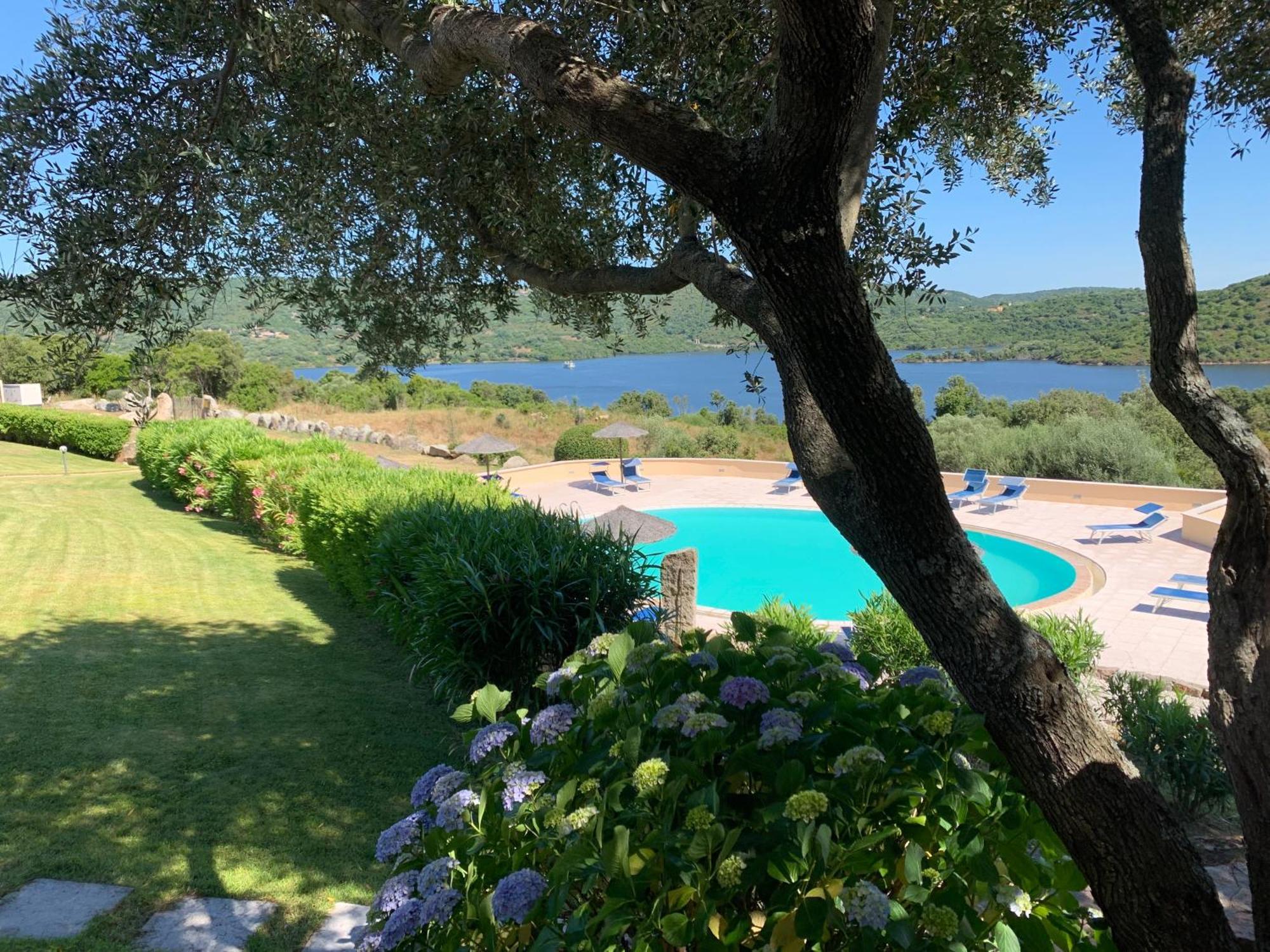 Hotel Valkarana Country Relais (Adults Only) Sant'Antonio di Gallura Exteriör bild