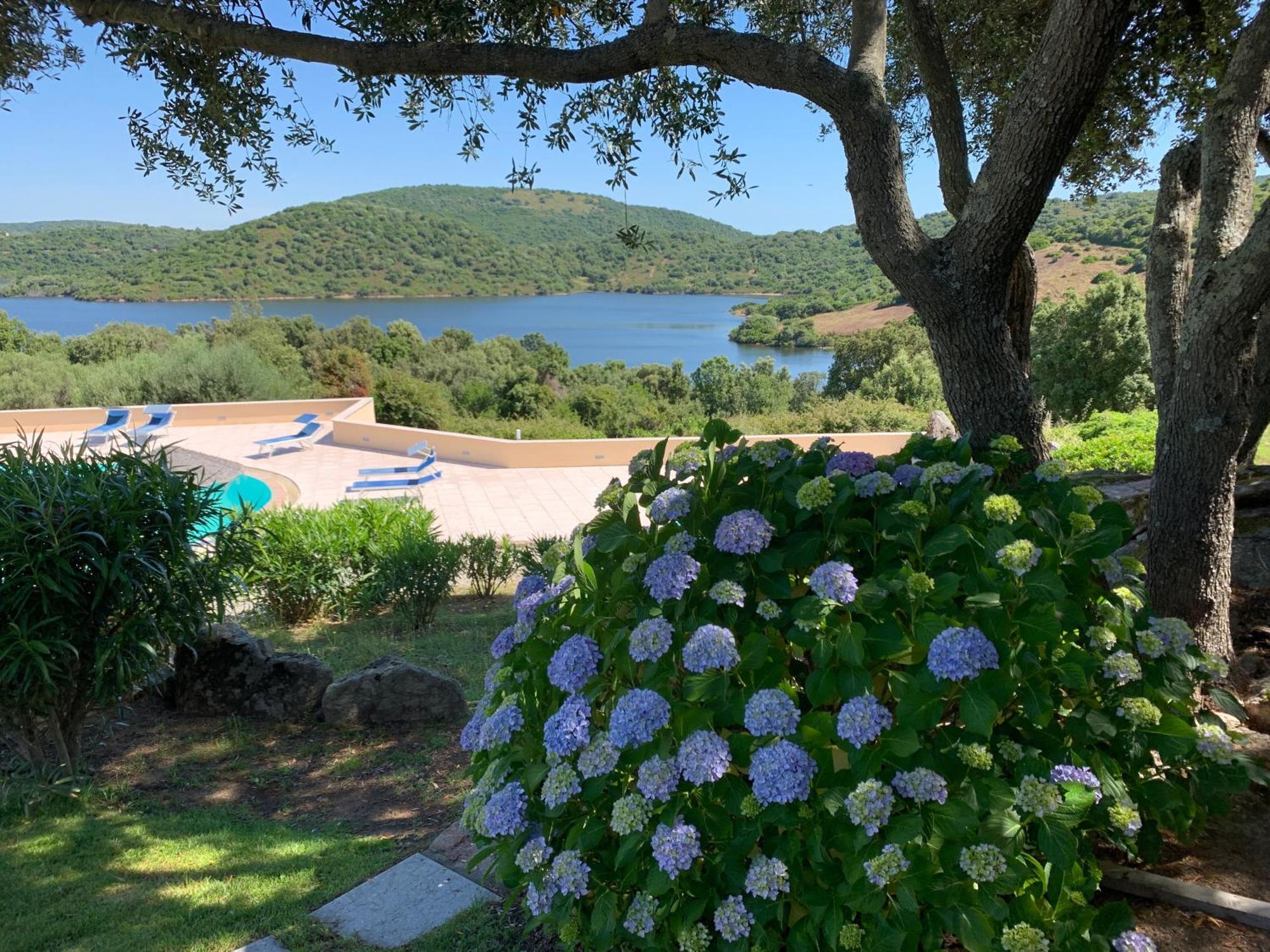 Hotel Valkarana Country Relais (Adults Only) Sant'Antonio di Gallura Exteriör bild