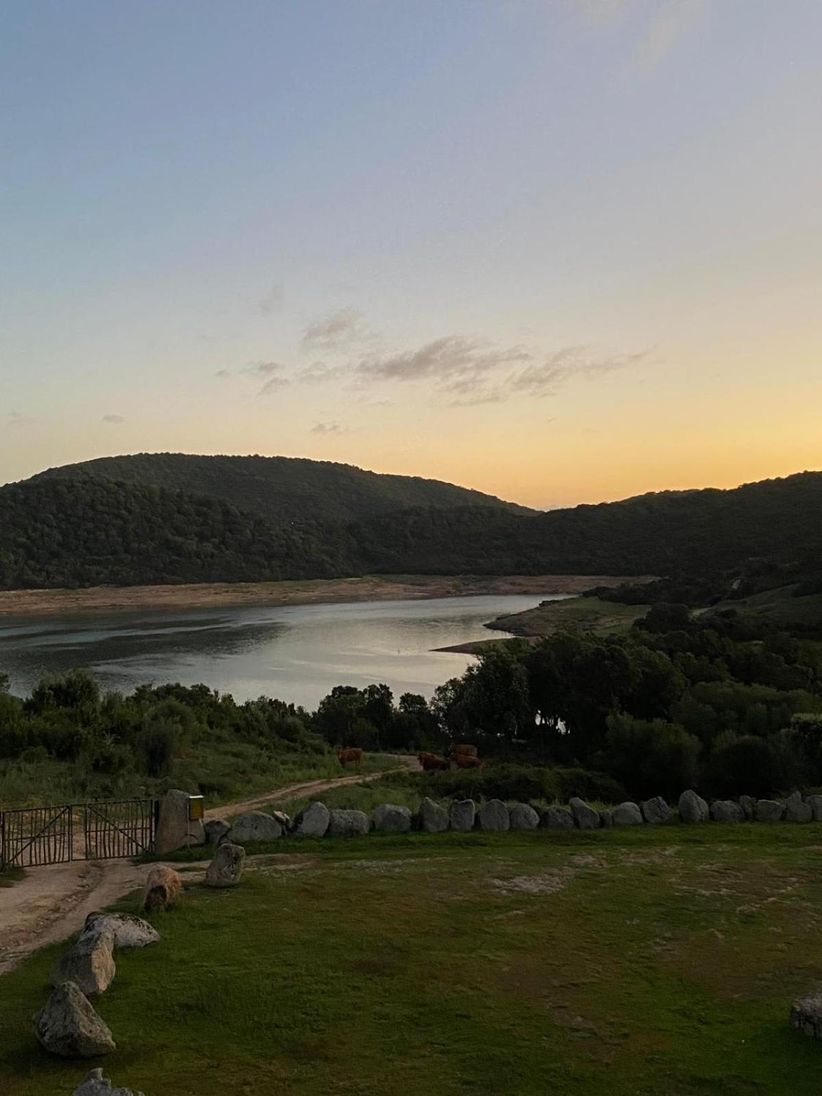 Hotel Valkarana Country Relais (Adults Only) Sant'Antonio di Gallura Exteriör bild