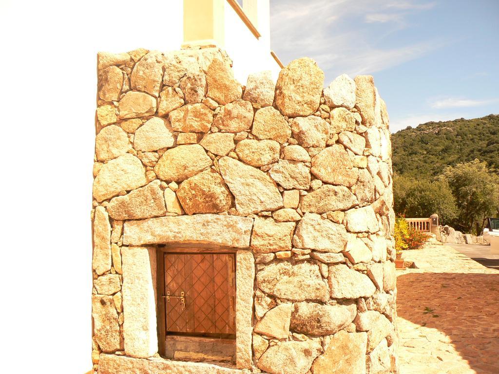 Hotel Valkarana Country Relais (Adults Only) Sant'Antonio di Gallura Exteriör bild
